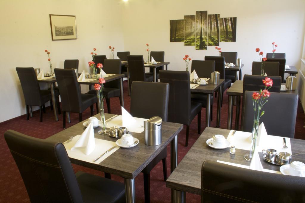 Esslingen am Neckar Hotel Am Bad מראה חיצוני תמונה